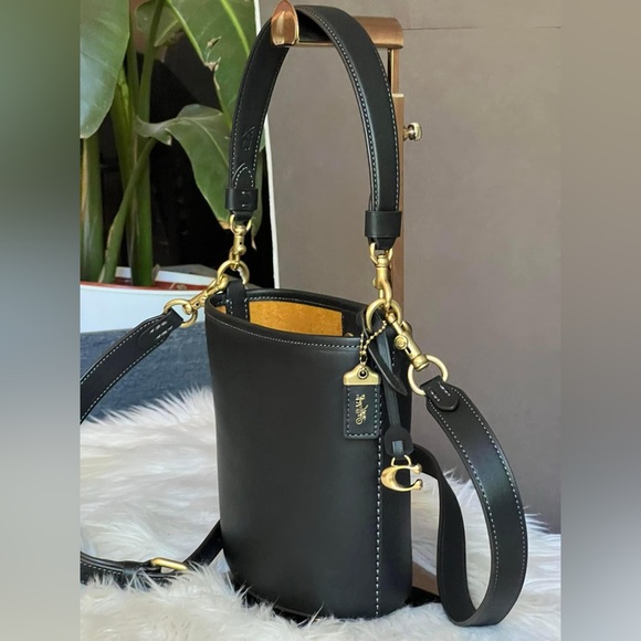 💰SOLD - CJ827 - Coach Dakota Bucket Bag 16 - Picture 3 of 14